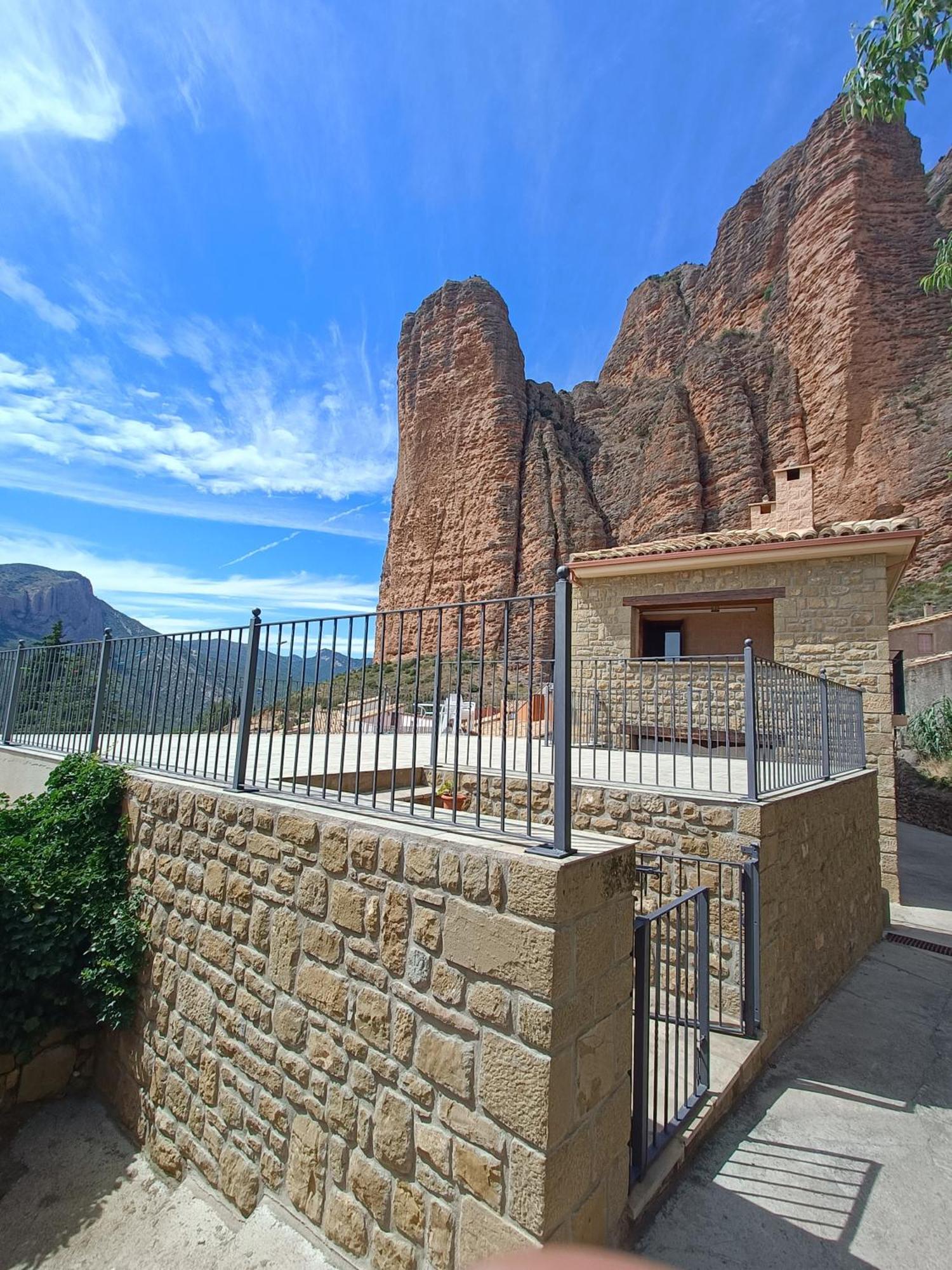 Estudio Cinco Personas Riglos Exteriér fotografie